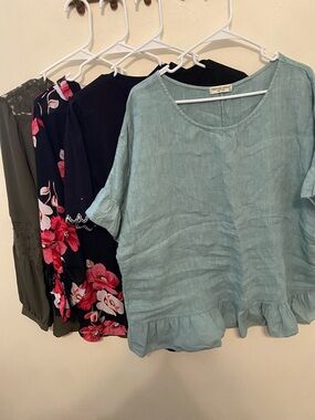 BUNDLE OF 4 Woman blouses